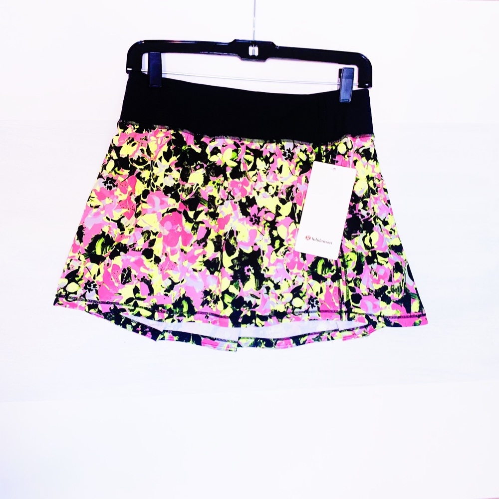 BNWT🌟RARE HARD TO FIND PRINT🌟LULULEMON PACE RIVAL SKIRT SIZE 4 REGULAR 12”CUTE